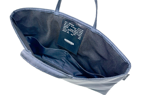 Two convenient inner pockets